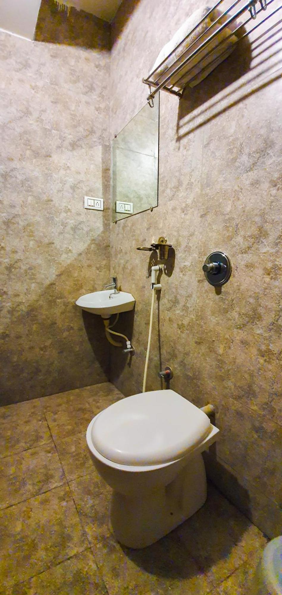 Nova Hotel New Crossroad Rajkot Exterior foto